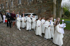 1. Heilige Kommunion in St. Crescentius (Foto: Karl-Franz Thiede)